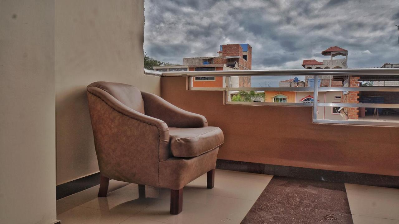 Vallejo Hotel Huaquillas Esterno foto