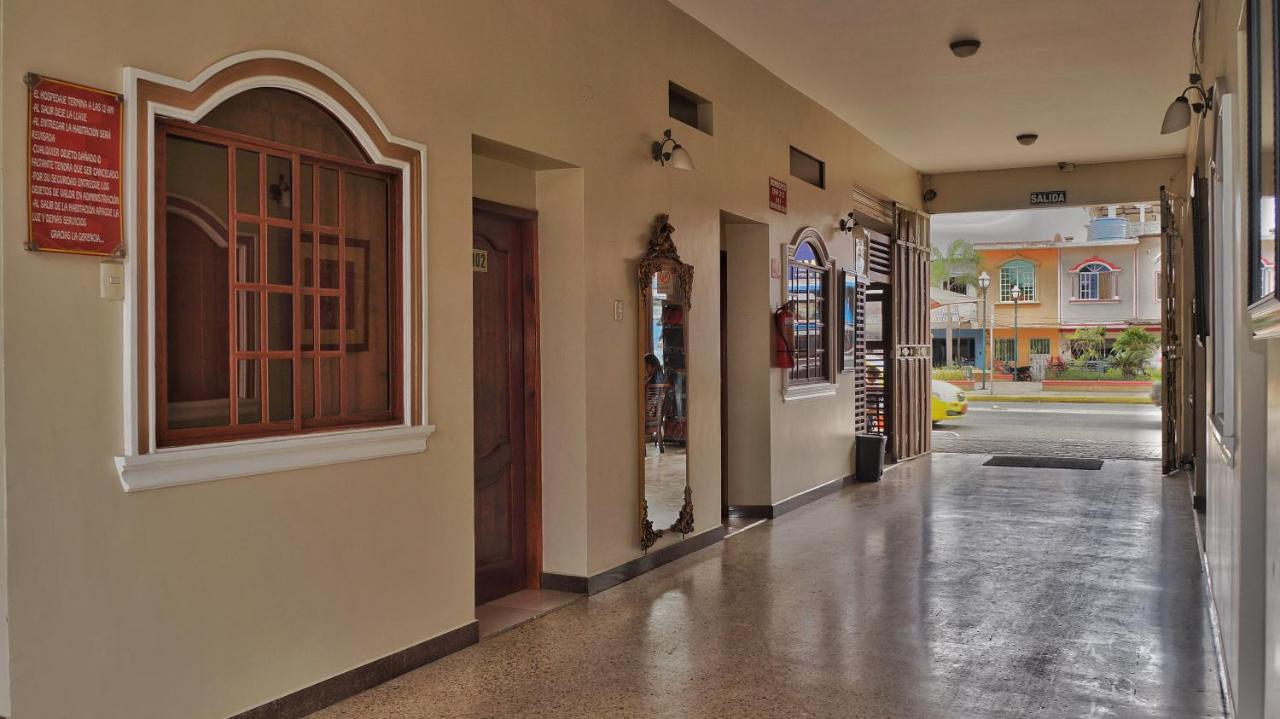 Vallejo Hotel Huaquillas Esterno foto