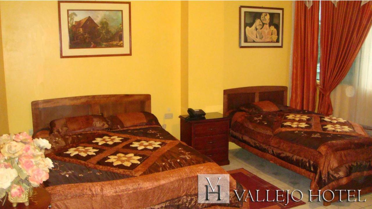 Vallejo Hotel Huaquillas Esterno foto